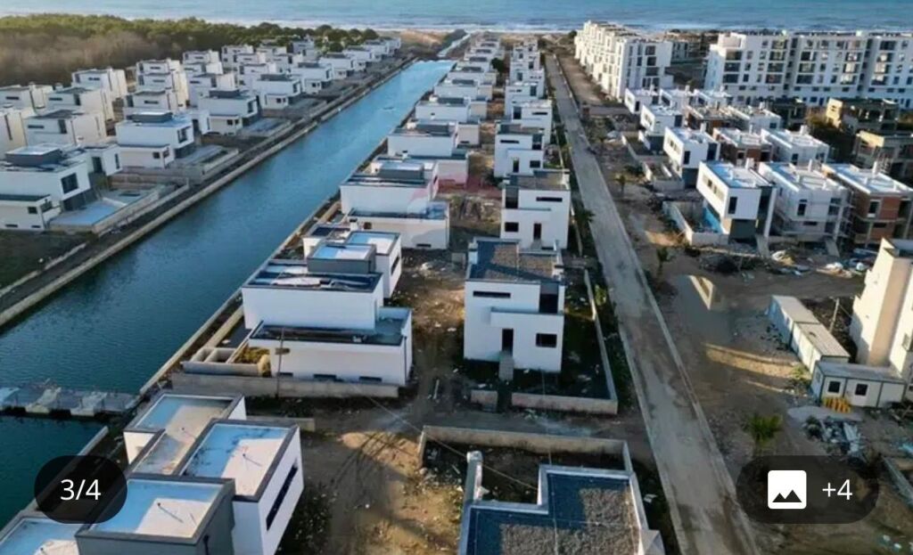 Shitet Vilë | Turquoise Marina Hamallaj, Gjiri i Lalzit