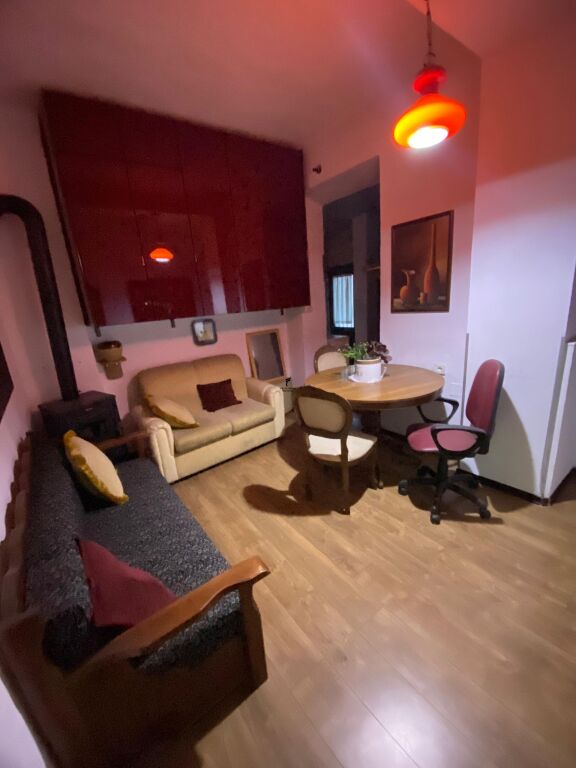 APARTAMENT ME QERA 2+1 STADIUMI DINAMO 50.000 LEKE FH-58789