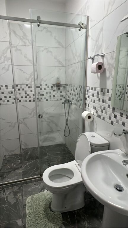 Apartament 2+1 me qera!