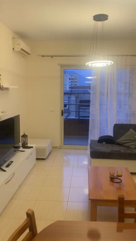 1+1,arredato,al 7 Xhuxhat strada di Elbasan,650 euro