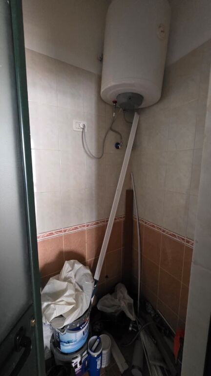 zyre me qira, rruga Frang Bardhi, Kodra e Diellit