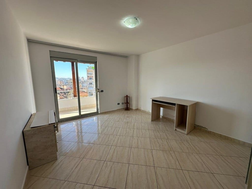 APARTAMENT ME QERA 2+1 BRRYLI 550 EURO FH-58625