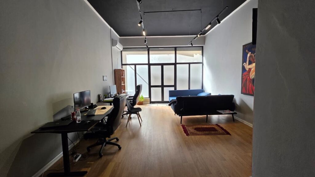 zyre me qira, rruga Frang Bardhi, Kodra e Diellit