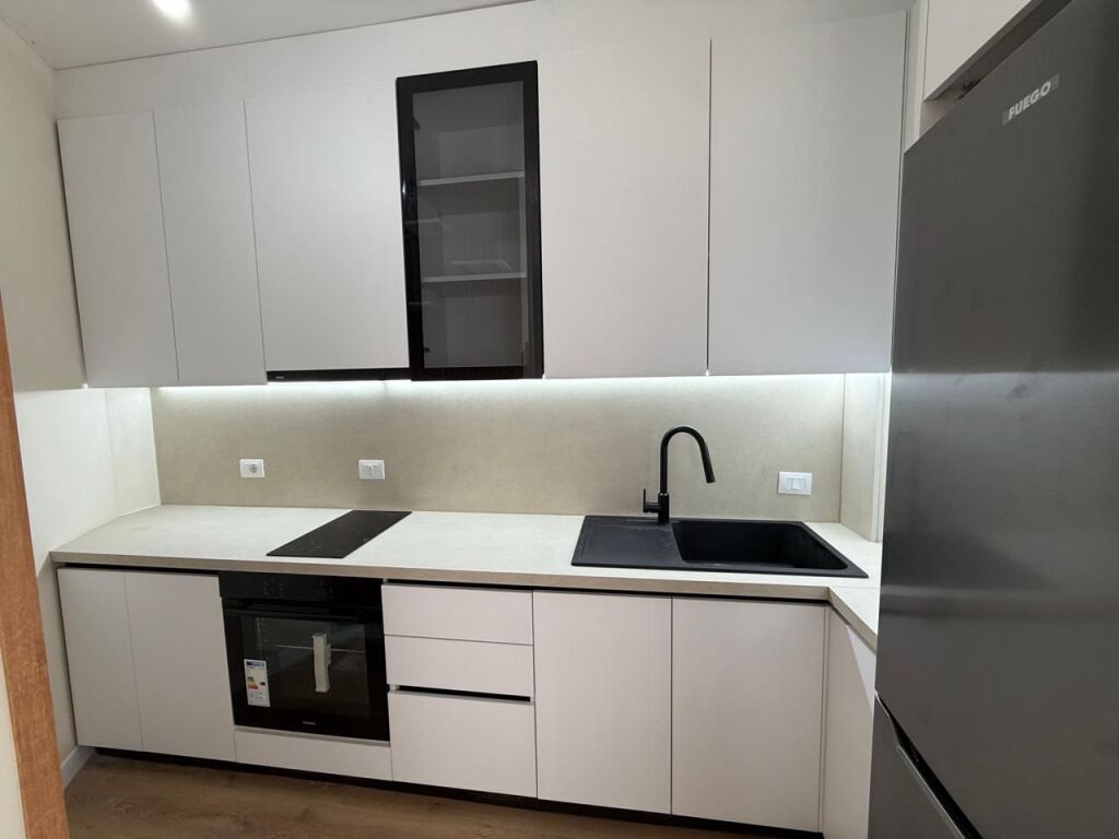 Jepet me qera Apartament 1+1 Prane Doganes/40.000 leke