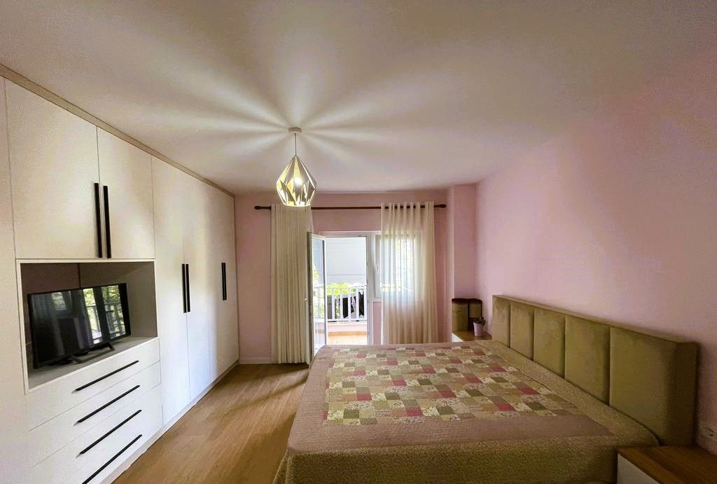 Apartament 1+1 Me Qira tek Komuna e Parisit