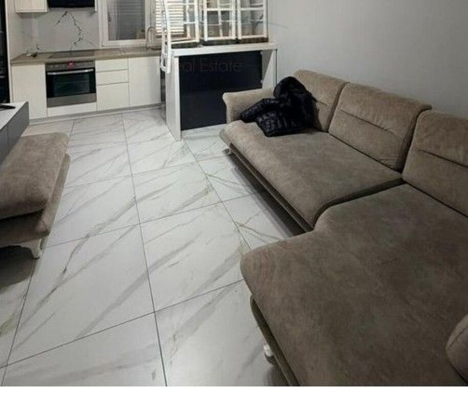 For sale, Apartment 2+1+2, Barrikadave Street, Tirana