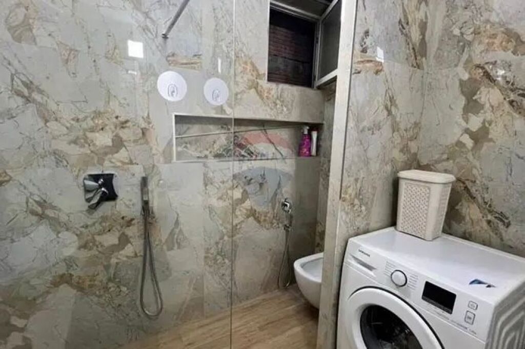 Apartament 3+1 per qira, prane Eleonores!