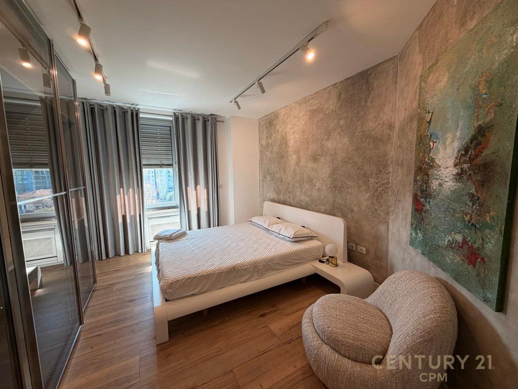 Apartament 2+1+2+Post Parkimi me qira tek Stadiumi Dinamo