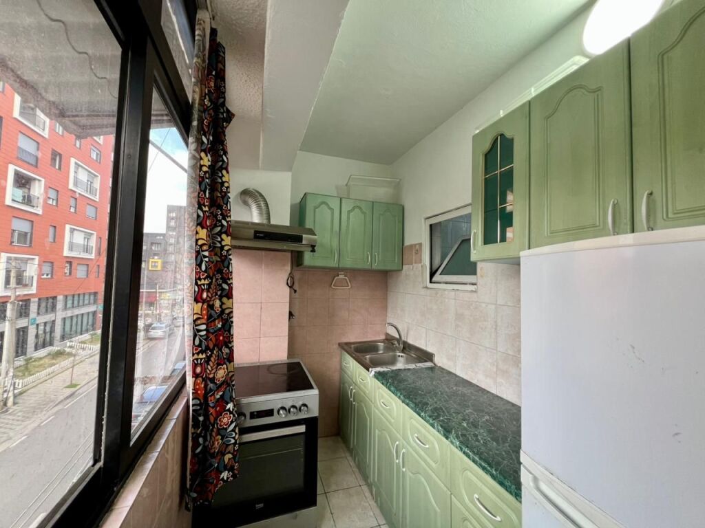 Shitet Apartament 1+1, “21 Dhjetori”, Tiranë