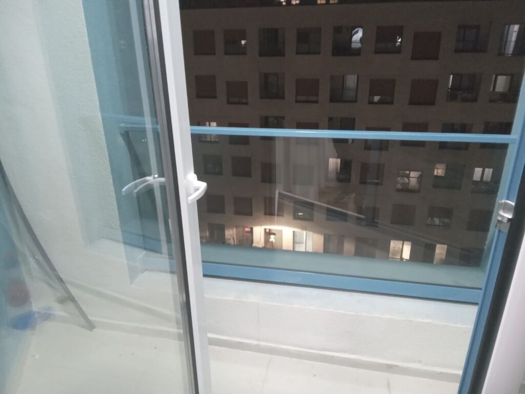 Jepet me qira apartament 2+1+parkim🅿️ ne Mangalem (ALI DEM)
