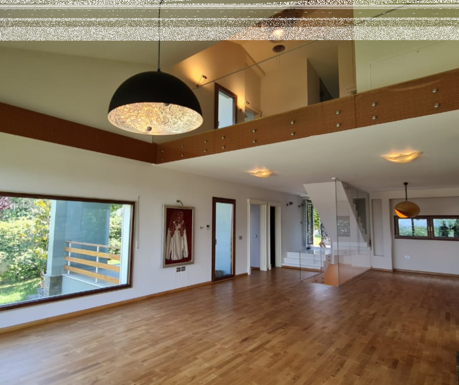 Villa for sale – Long Hill, near TEG