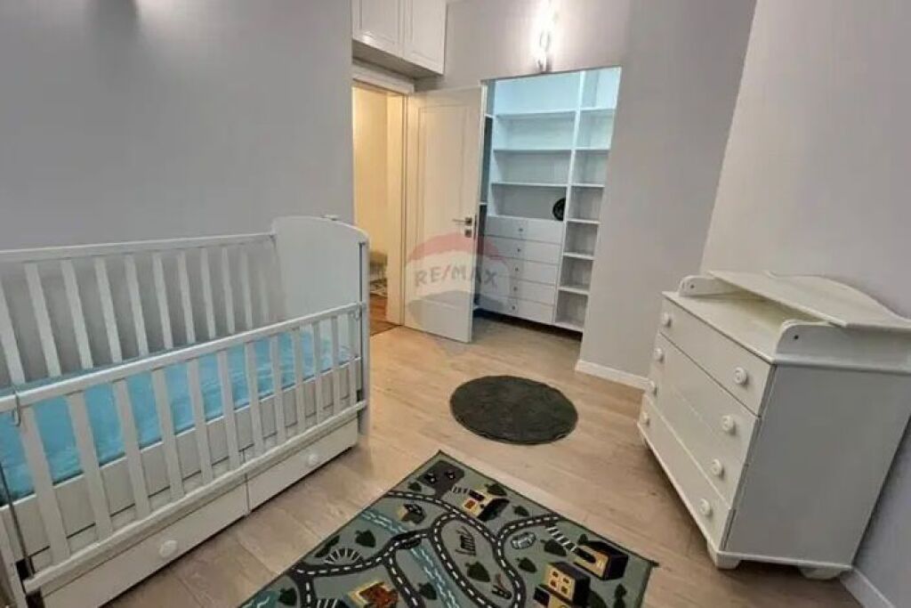 Apartament 3+1 per qira, prane Eleonores!