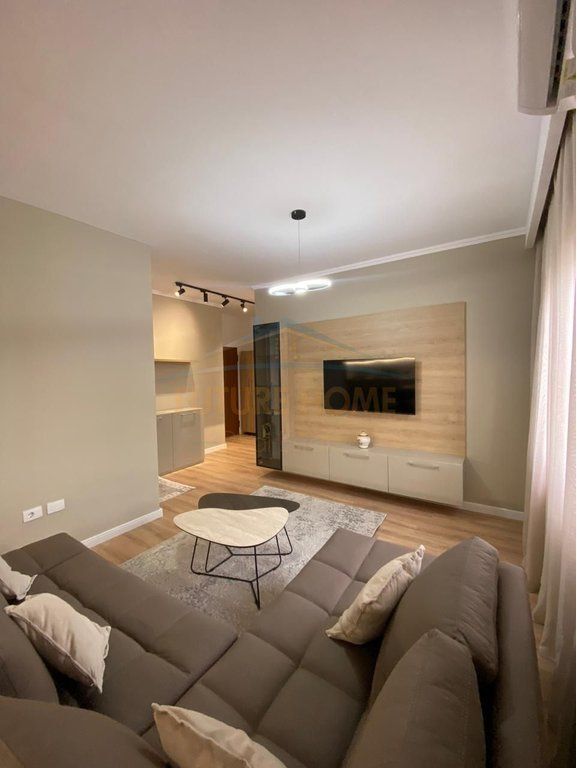 Qira Apartament 1+1, Galeria, Rruga e Barrikadave