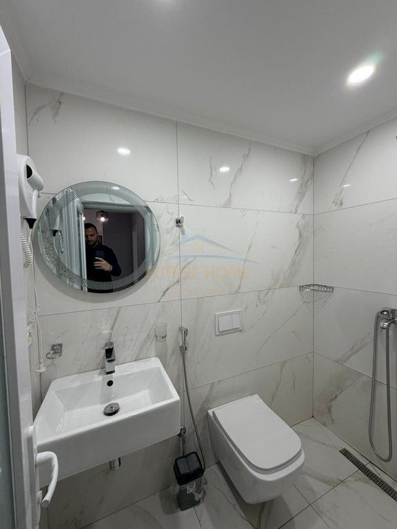 In vendita, Appartamento 2+1+2, Via Barrikadave, Tirana