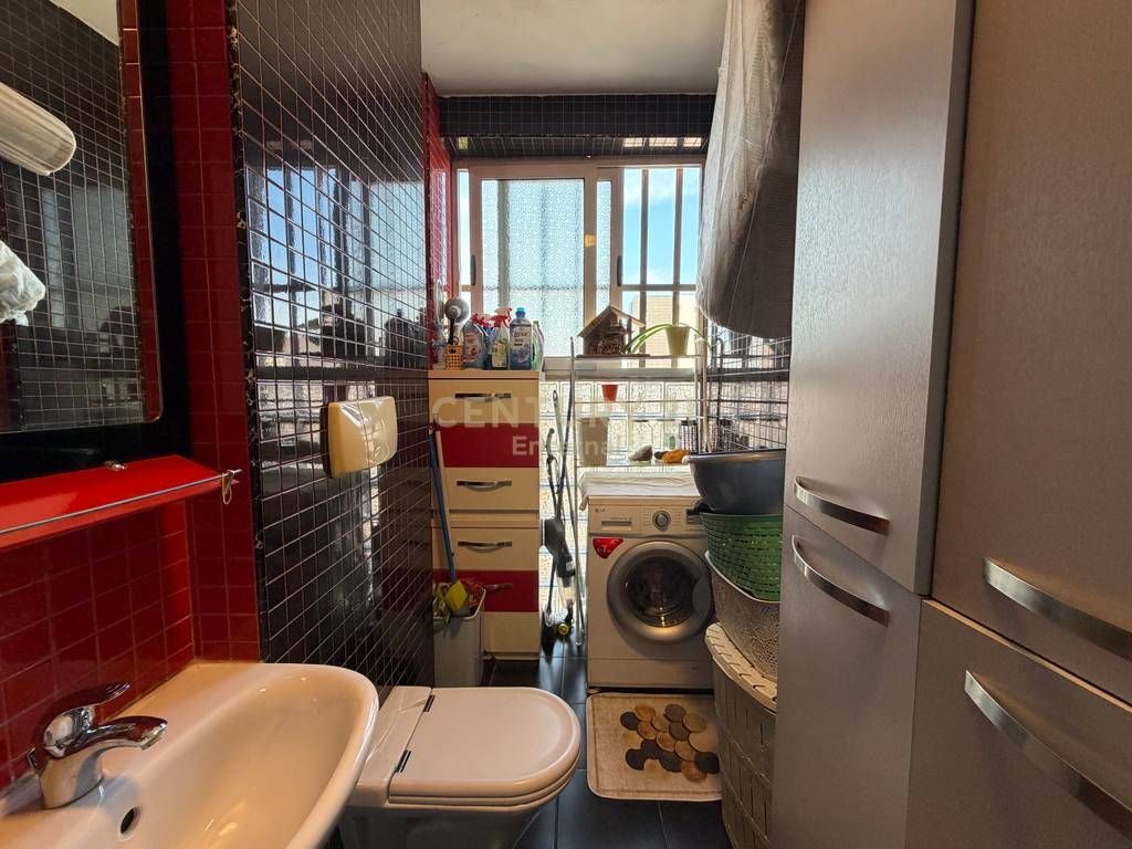 Apartment 2+2 For Sale in Parliament, Tirana - 260000€ | 100 m²