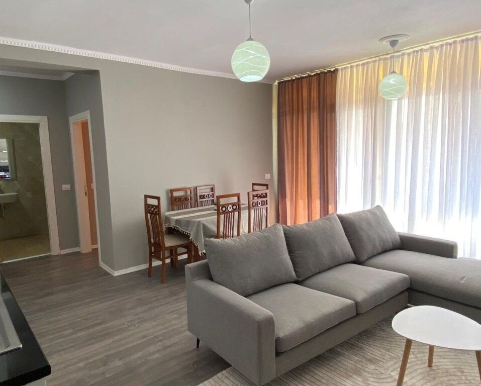 Jepet me qera apartament 1+1 tek Bulevardi i Ri
