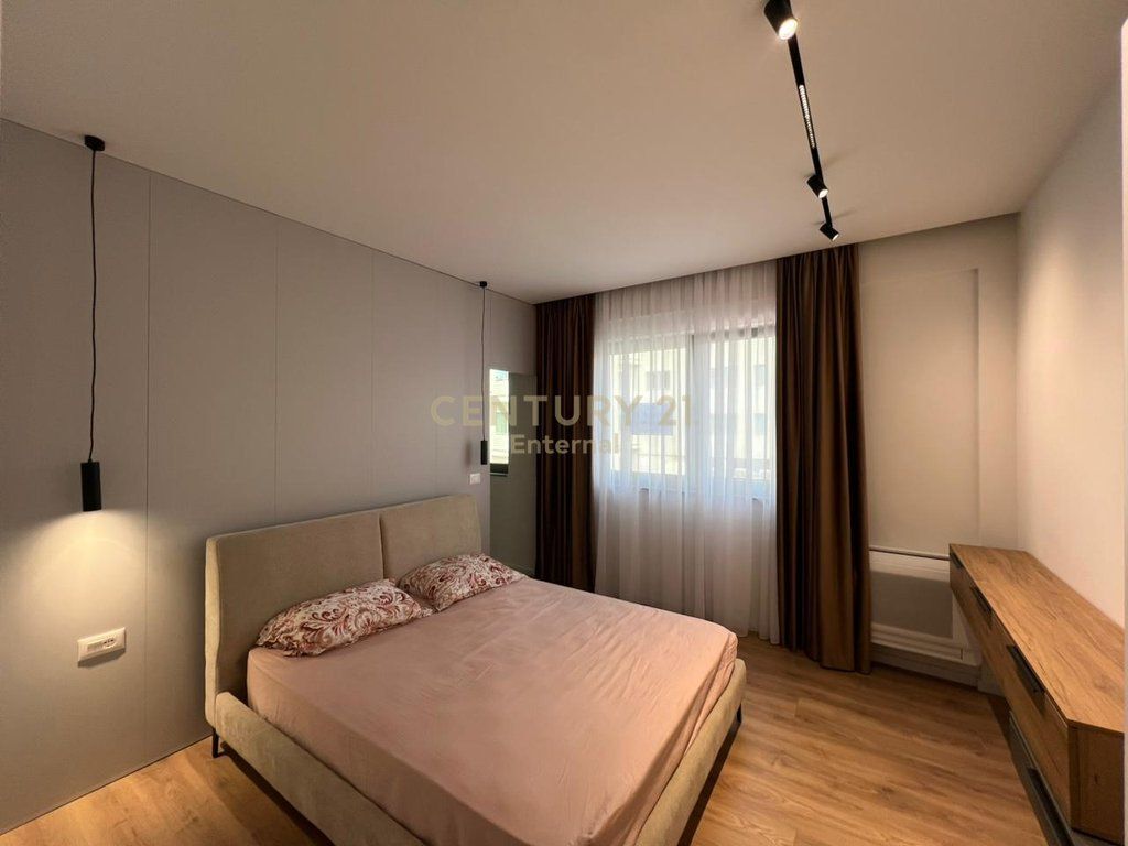 For sale 2+1 apartment at Fusha e Aviacionit