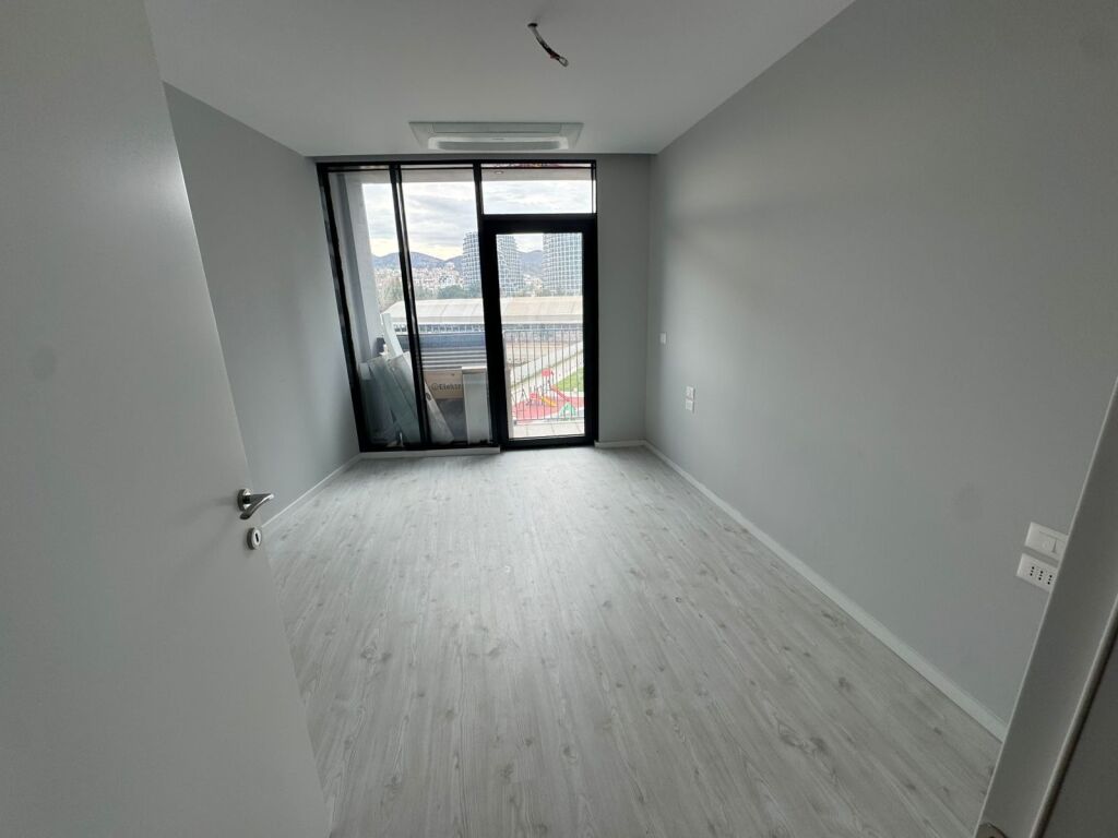 Ambient zyre për qera