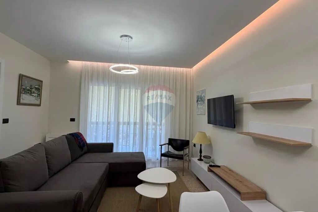 Apartament - Për Qira - Liceu Artistik, Tiranë