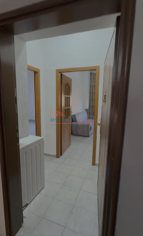 Zyre me Qira ne Bllok Tirane