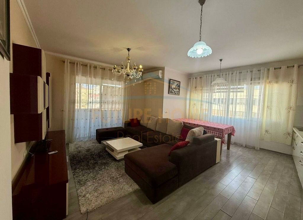 🏠 Jepet me Qera 2+1 i Bollshëm te Unaza e Re! 📍