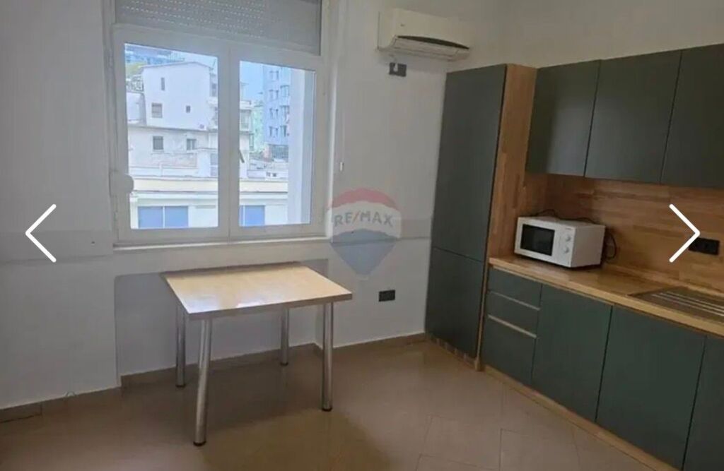 Zyrë Moderne në Bllok, Tiranë për Biznesin Tuaj.