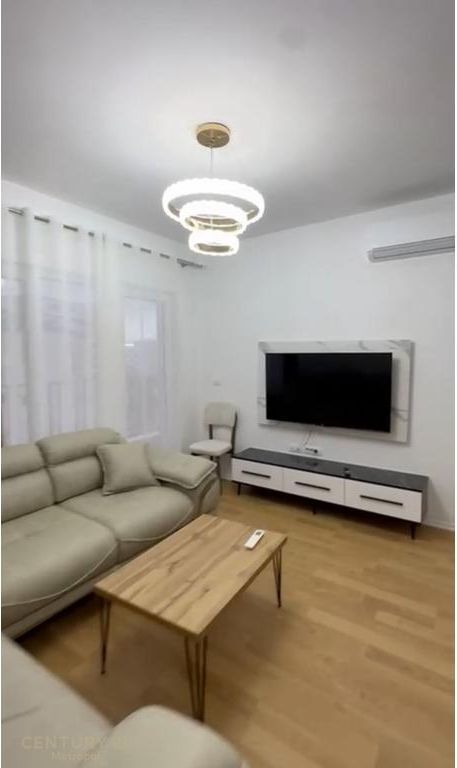 JEPET ME QERA APARTAMENT 1+1 TE ZOGU I ZI