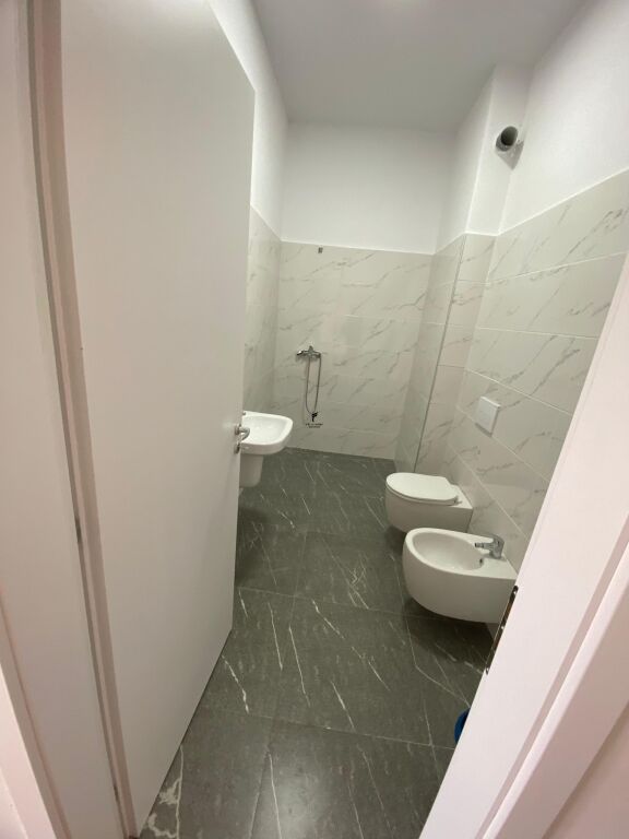 ZYRE ME QERA 96 M2 VASIL SHANTO 150.000 LEKE FH-58746