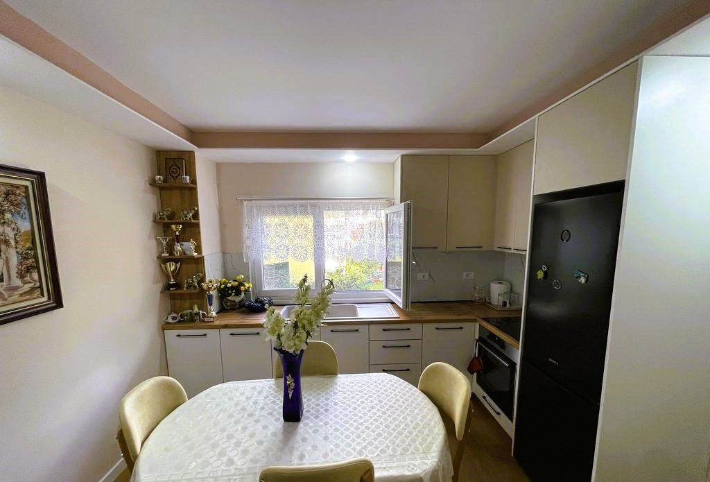 Apartament 1+1 Me Qira tek Komuna e Parisit