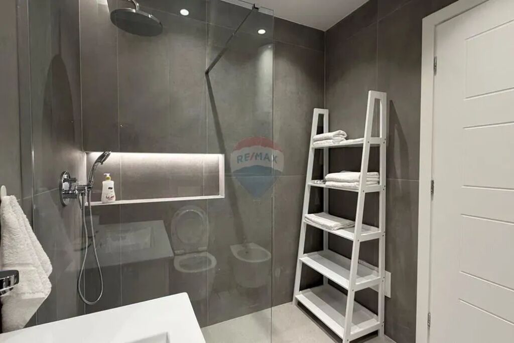 Apartament - Për Qira - Liceu Artistik, Tiranë