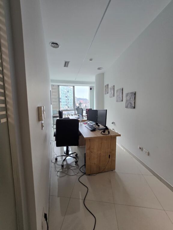 Zyre per qera tek Delijorgji rruga e Kavajes