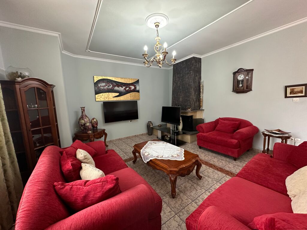 Vile Private me Qira Ali Dem