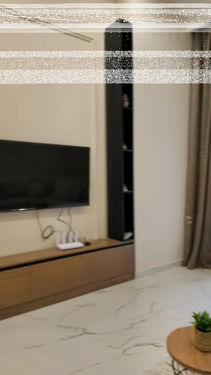 Appartamento 2+1, Mine Peza!