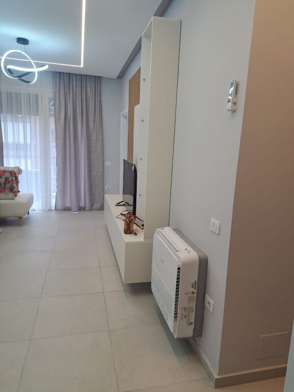 In affitto 2+1+1 VIA 5 MAGGIO 600€