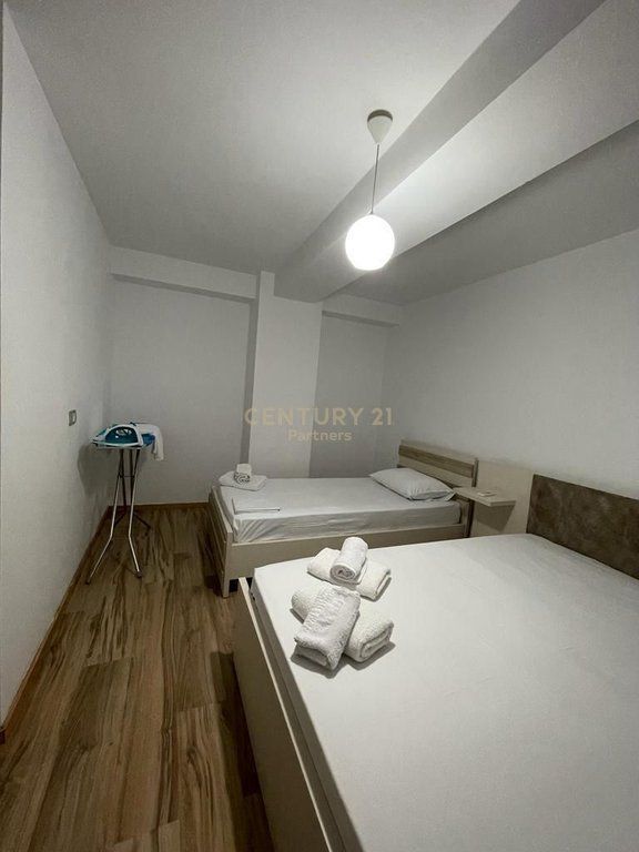 SHESIM DY GARSONJERE VIJE E DYTE NE SARANDE!