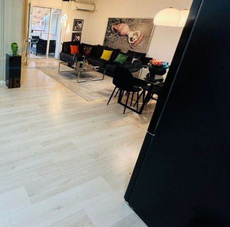 Shitet, Apartament 1+1, Rruga Albanopoli