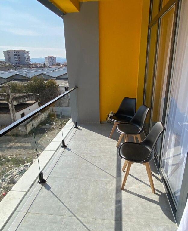 Jepet me qera apartament 1+1 tek Bulevardi i Ri