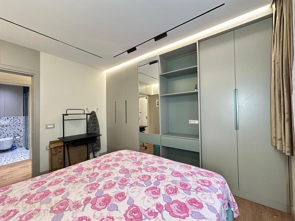 JEPET ME QERA APARTAMENT 2+1+2 TE PALLATI ME SHIGJETA