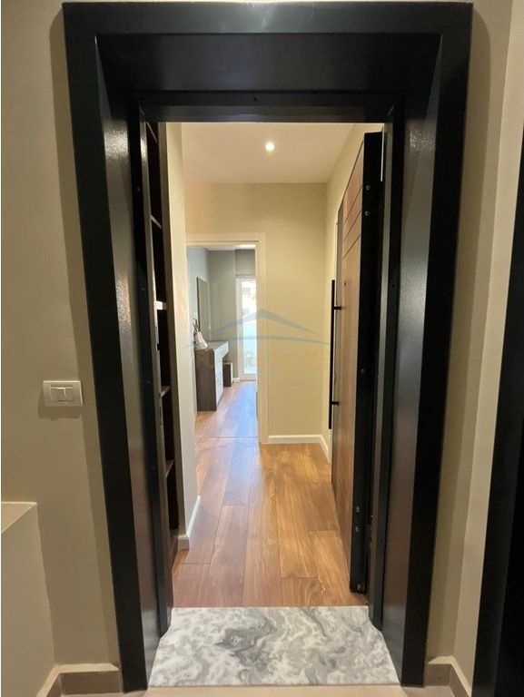 Shitet , Apartament 1+1 , Mine Peza , Tirane