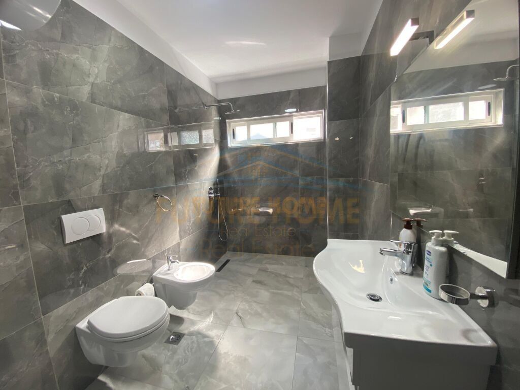 Qera, Apartament 2+1, 21 Dhjetori