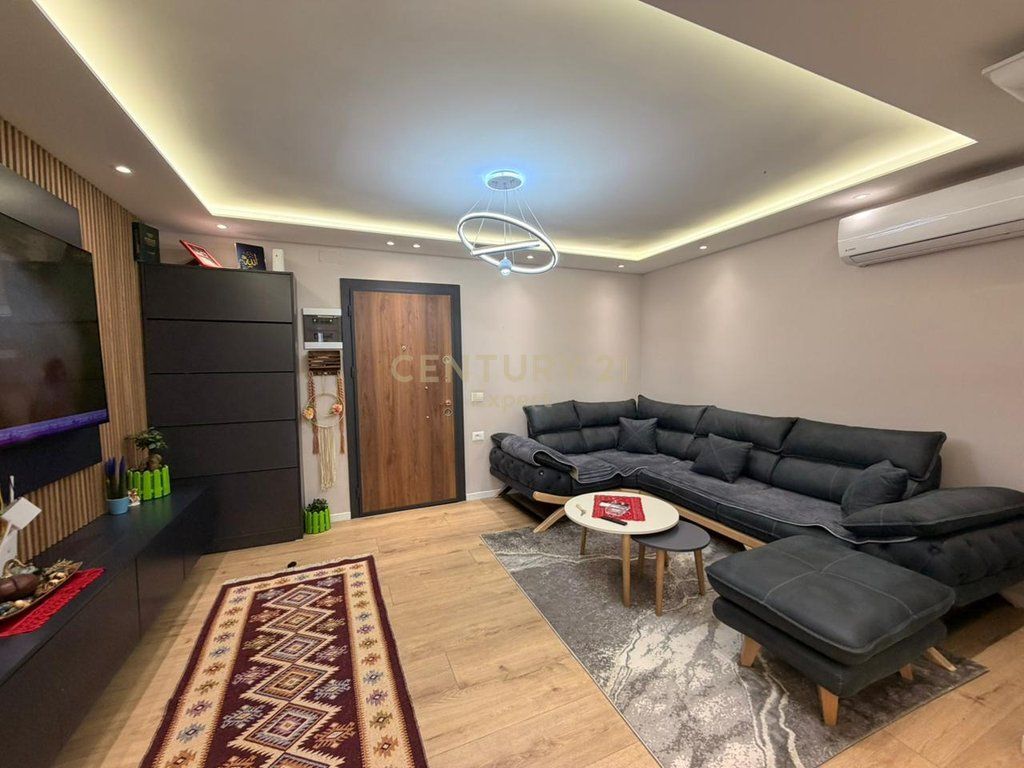 Vendiamo appartamento 1+1 in edificio esistente vicino a Varri Bamit 115.000 € Superficie totale 69m2