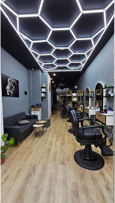 AMBIENT BIZNESI ME QIRA, PAS KOMPLEKSIT 'SQUARE 21' | Kati 0/fasade ne rruge