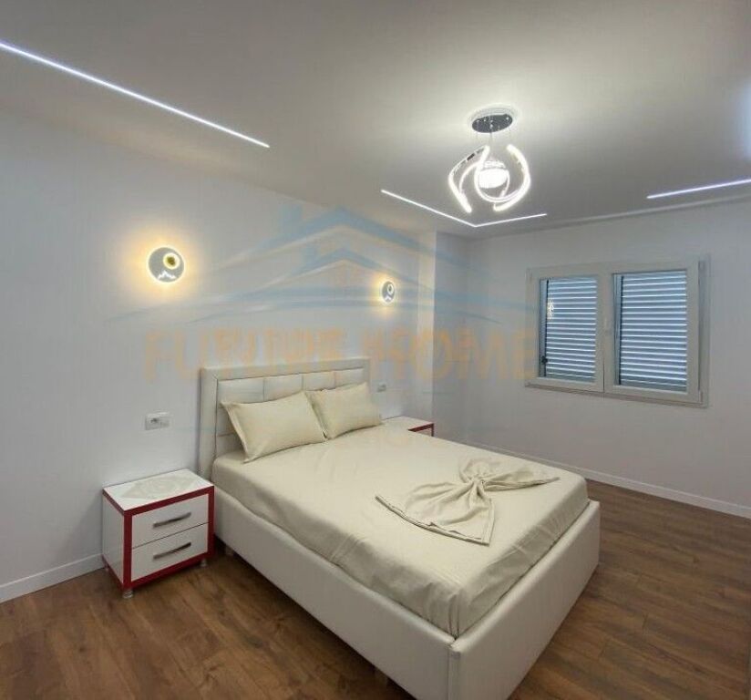 Qera, Apartament 2+1, 21 Dhjetori