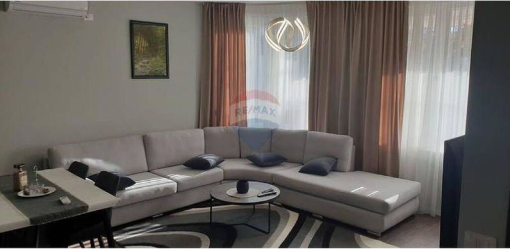 Apart me qira1+1 kati pare vile!
