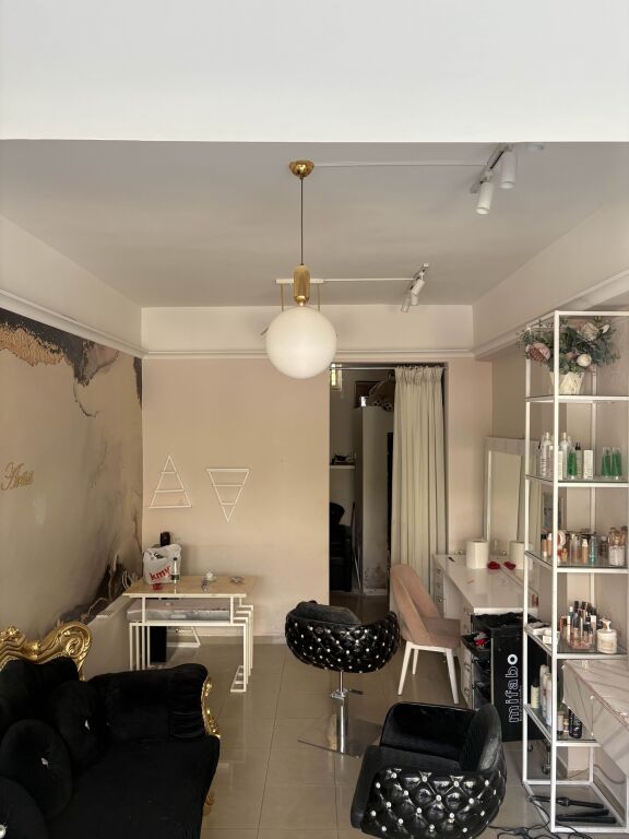 Dyqan me qera Tiranë, Rrugën Koli Bano, Laprake