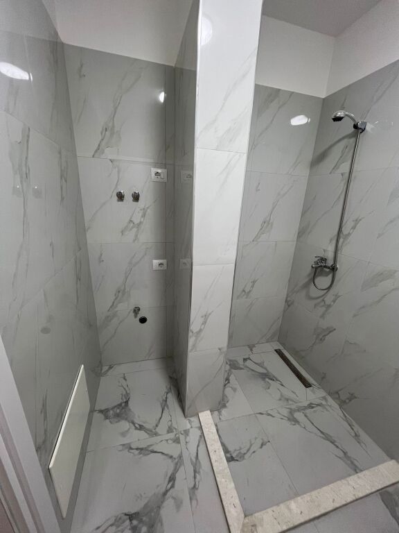 Apartament 1+1, Zogu i Zi!