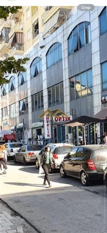 SHITET AMBIENT BISNESI NE QENDER TE DURRESIT!
