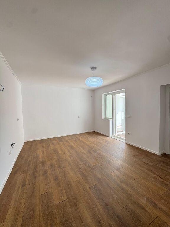 In vendita 1+1+balcone - Ex mercato elettrico