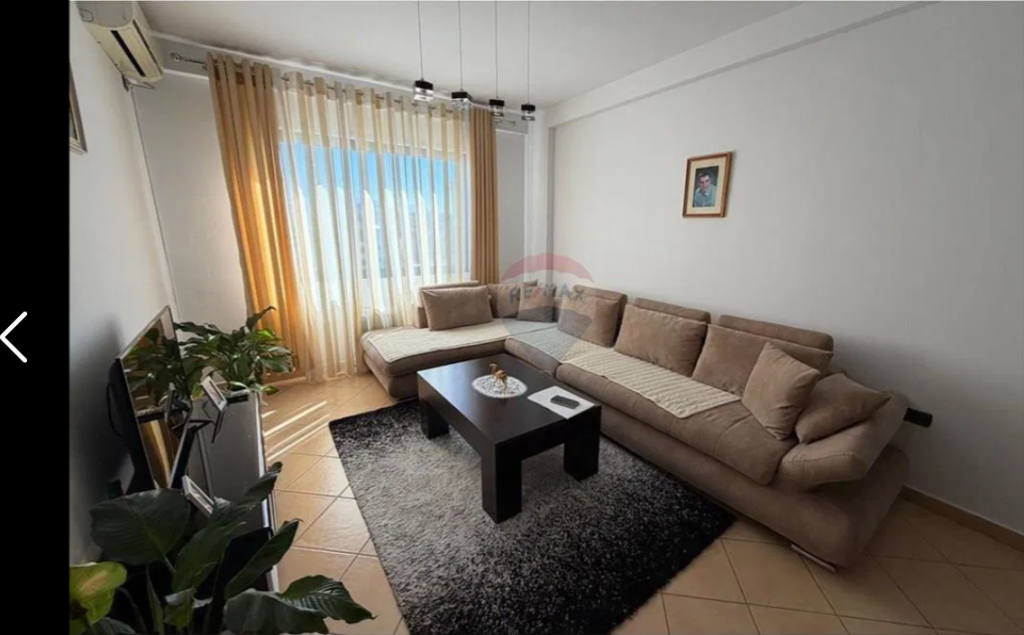 Apartament per shitje 2+1+2 tek Fresku