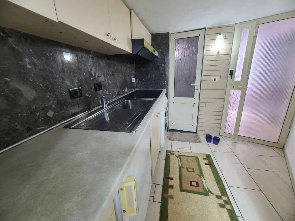 Appart.1+1+balcone 2° piano Completamente attrezzato con tutto e wifi